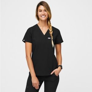 Figs Catarina one-pocket scrub top, black , size XS regular